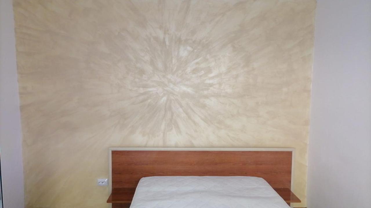באיילה הרקולנדה Andi 1-Apartament 2 Camere מראה חיצוני תמונה